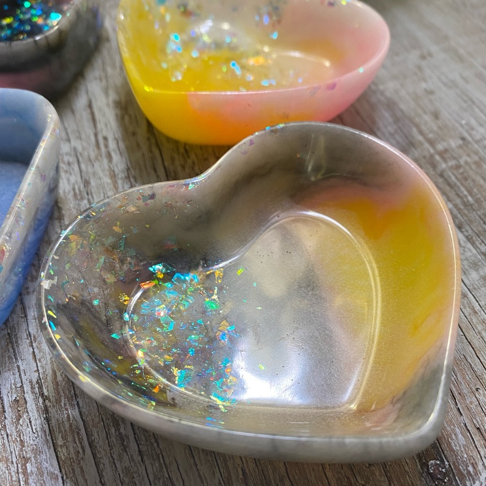 Handmade Resin Ring Dish - Picture 14 of 17